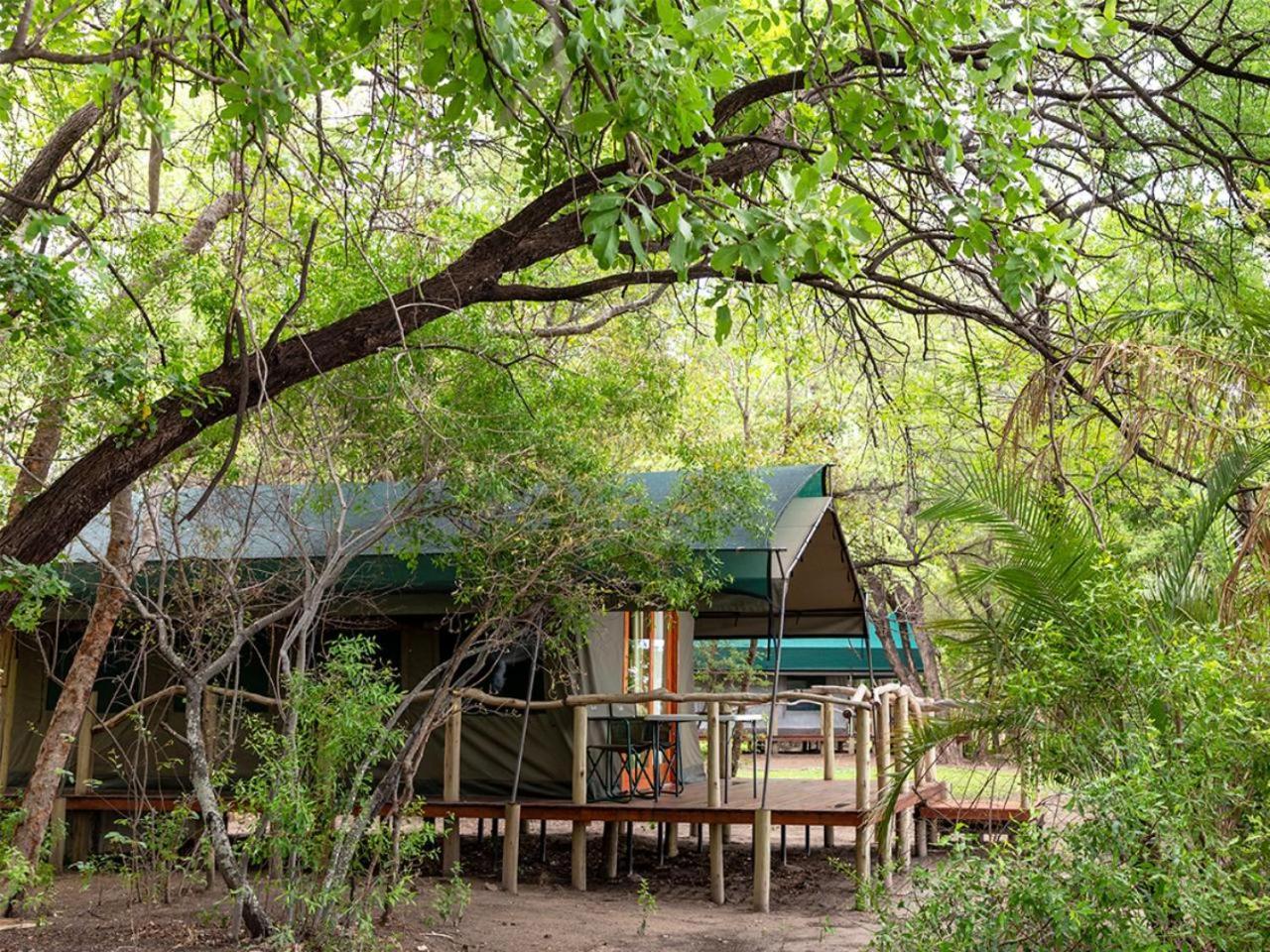 努霍夫野生动物山林小屋 Mahango 外观 照片